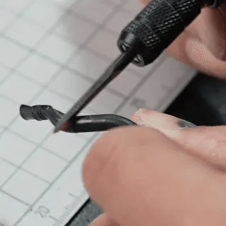 Grattoir triangulaire - Graveur et enlève-lignes de moulage