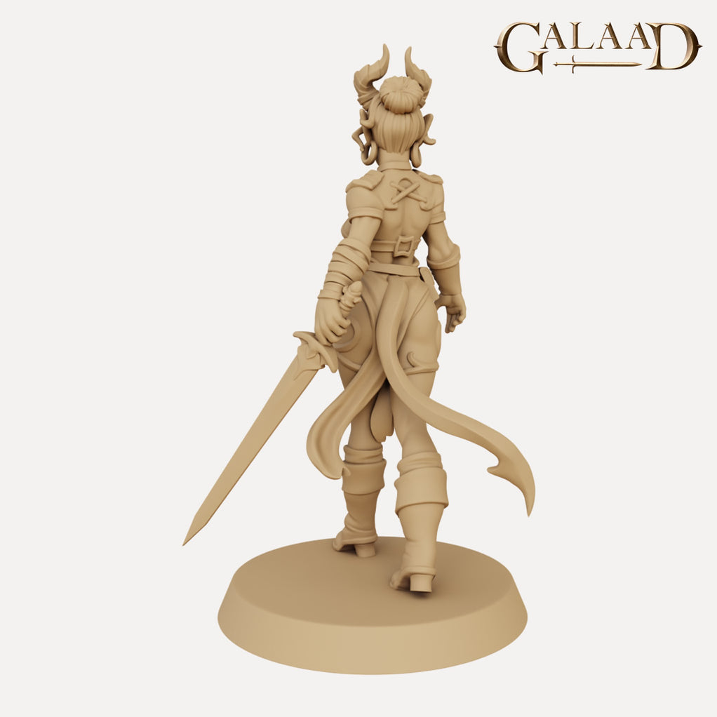 Isadora The Tiefling Fighter 3d Printed Miniature — Empire Of Minis