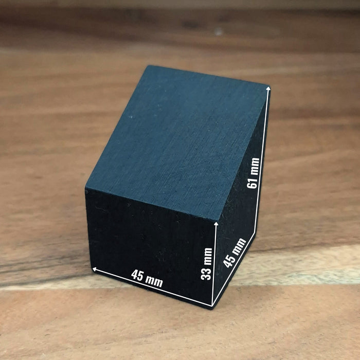 Socle cubique incliné - 45 x 45 x 61 mm - Noir